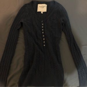 Sold- Y2k Abercrombie & Fitch navy rabbit hair henley